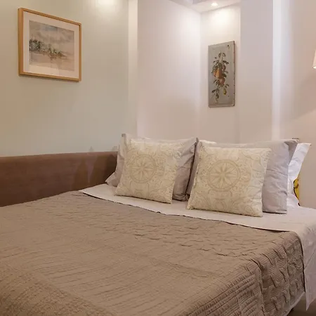 Acropolis Quiet Apartment *